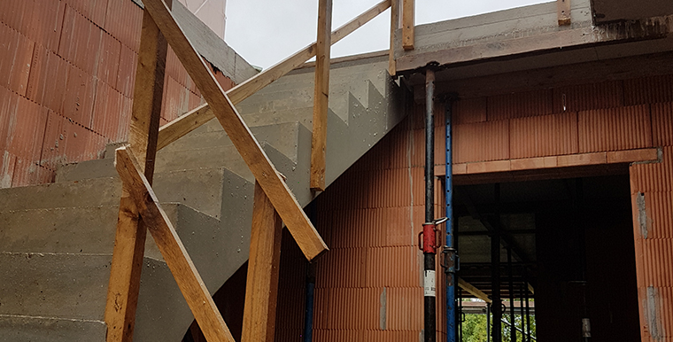 Romantisch schönes Foto mit roten Hausdächern