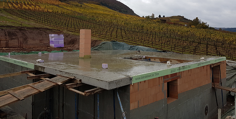 Romantisch schönes Foto mit roten Hausdächern