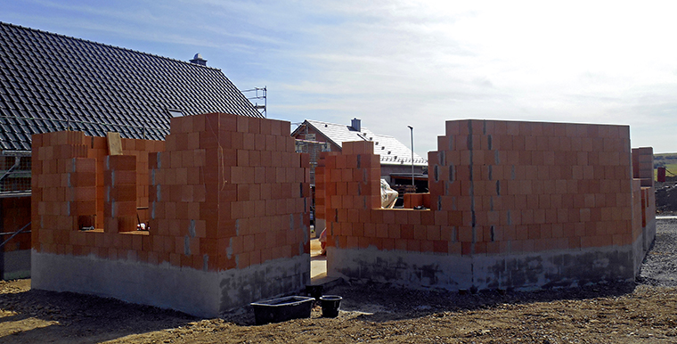 Romantisch schönes Foto mit roten Hausdächern